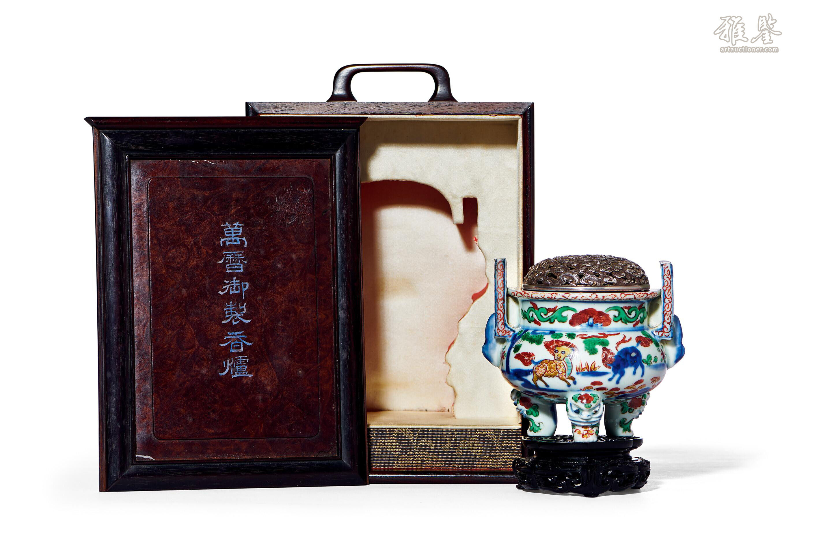 明万历青花五彩瑞兽图香炉_LOT.709_拍品详情_雅鉴艺术网拍品详情