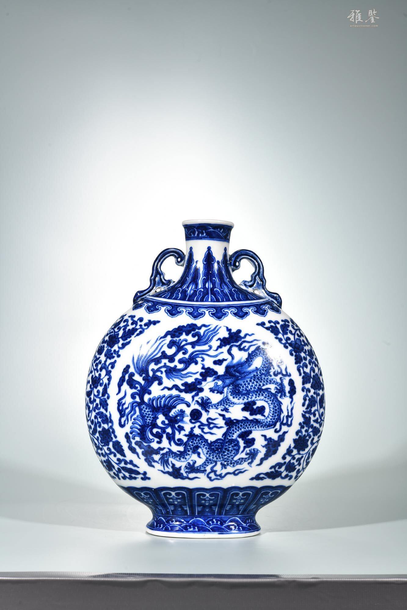 清乾隆青花龙凤纹抱月瓶_LOT.25464_拍品详情_雅鉴艺术网拍品详情