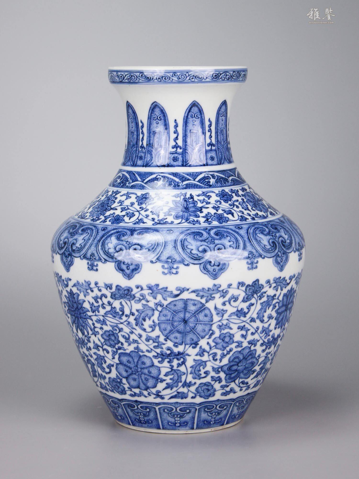 中国古美術 清・乾隆 粉青釉 纏枝如意紋 瓶 壺 花瓶 古陶磁 唐物 時代物 清乾隆青花缠枝花卉纹盘口尊_LOT.25699_拍品详情_雅鉴艺术网拍品详情
