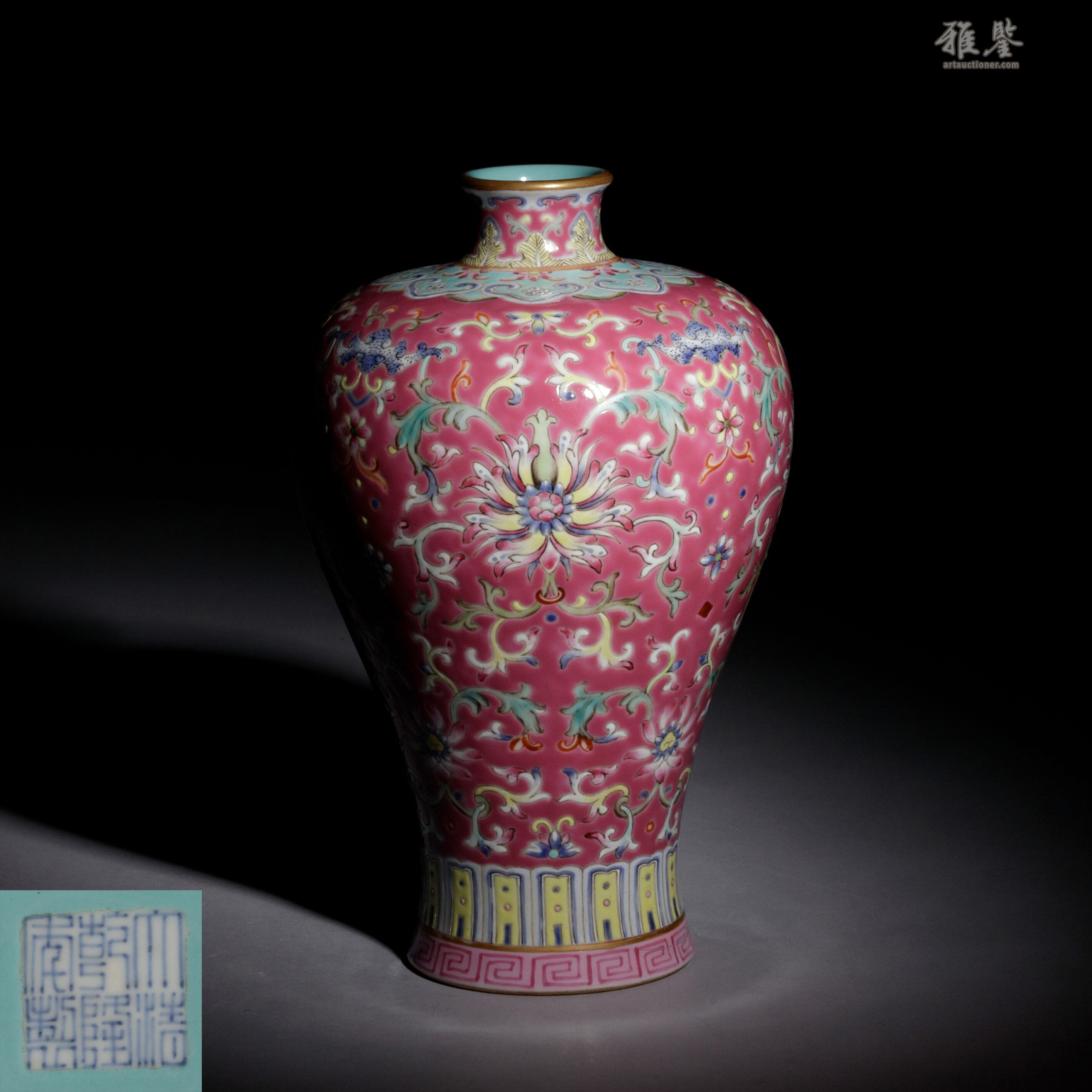 乾隆胭脂紅地粉彩纏枝蓮紋梅瓶_LOT.260_拍品详情_雅鉴艺术网拍品详情